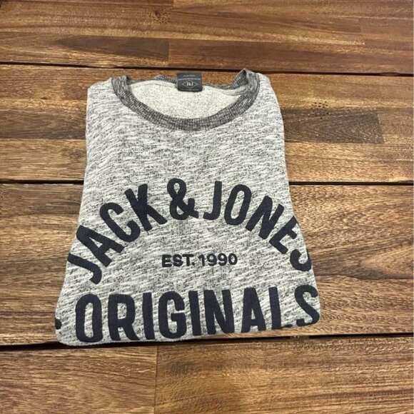 Mens JACK & JONES crew neck sweatshirt. Gray/black. Regular fit. Size medium. So - Picture 9 of 10
